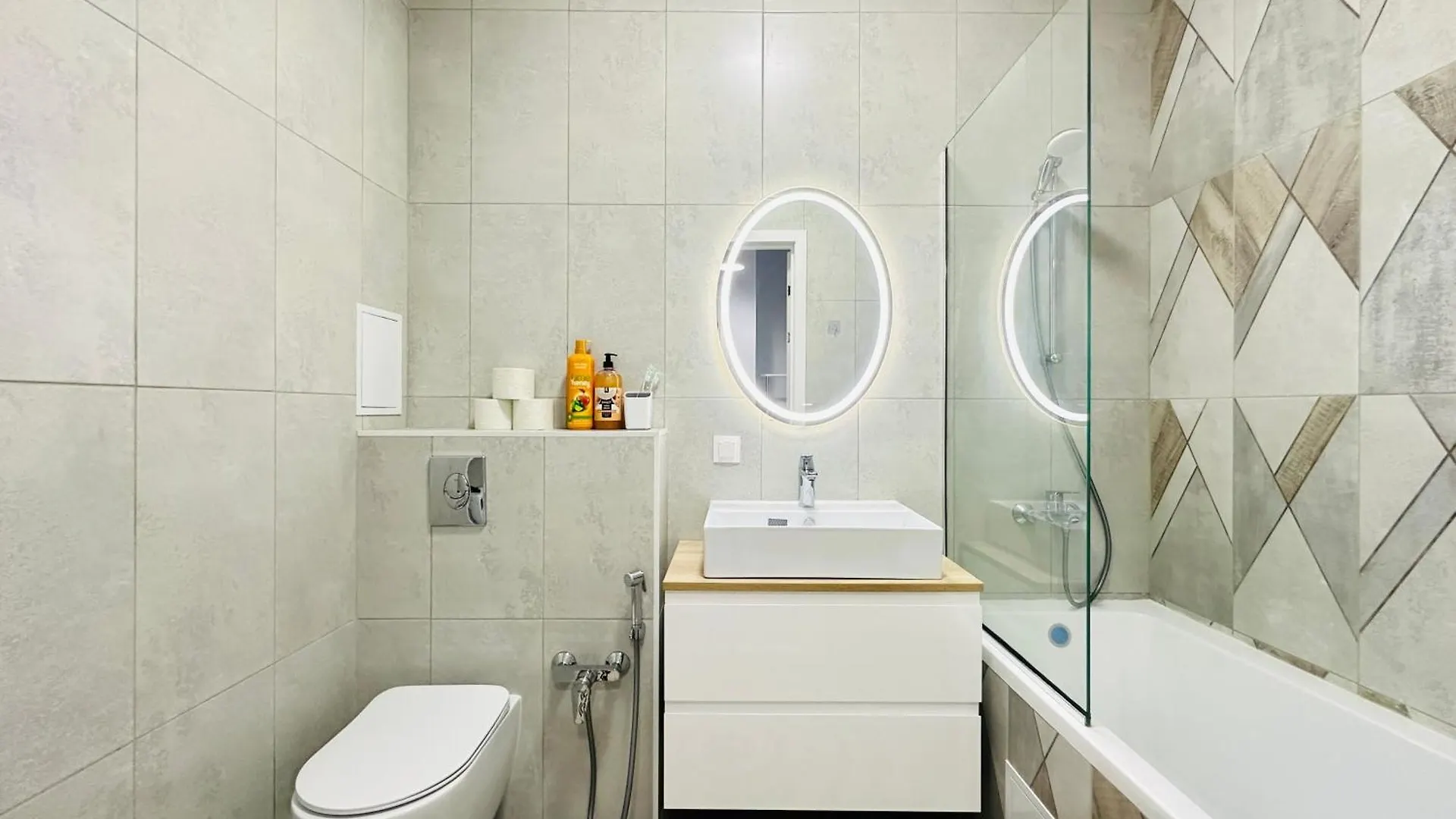 Grand Turan Luxe Apartments Nur-Sultan  Nur-Sultan (Astana)